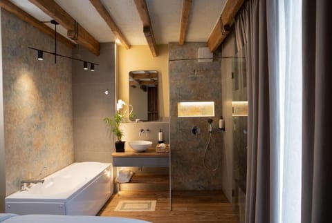 Superior Double Room, Garden View | Desk, soundproofing, free WiFi