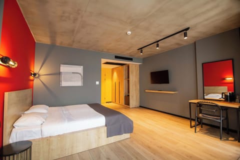 Superior Double Room, Balcony | Blackout drapes, soundproofing, iron/ironing board, free WiFi