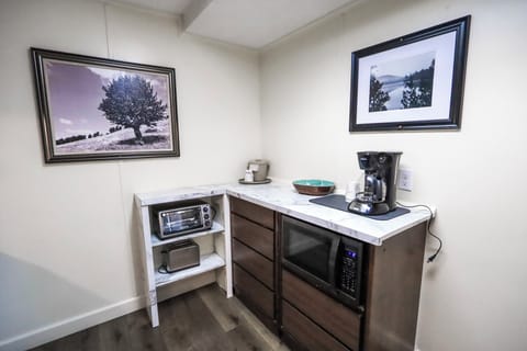 Suite, 2 Double Beds | Private kitchen | Mini-fridge, microwave