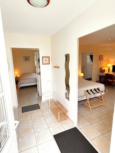 Double Room, Mobility Accessible | Desk, free WiFi
