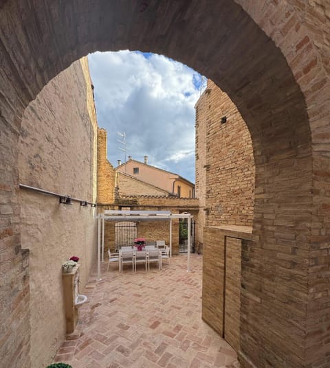 Deluxe Townhome, Courtyard View | Terrace/patio