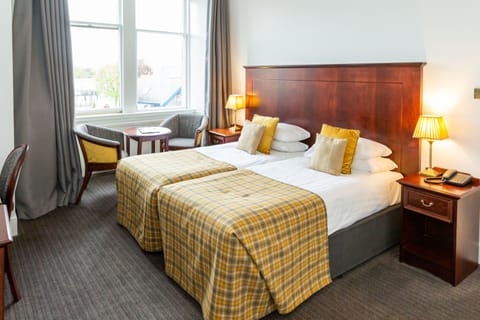 Superior Twin Room | Desk, iron/ironing board, free cribs/infant beds, free WiFi