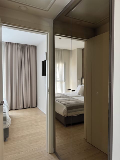 Deluxe  | In-room safe, iron/ironing board (on request), WiFi (free)