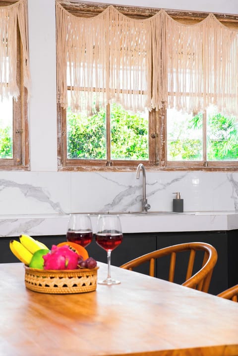 Premium Double Room, Kitchen | Free WiFi, bed sheets