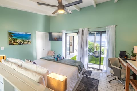 In-room safe, free WiFi