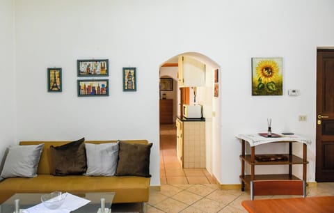 Apartment | Living area | 32-inch TV with digital channels