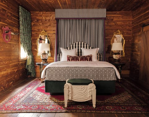 Luxury Suite | Frette Italian sheets, premium bedding, pillowtop beds, minibar