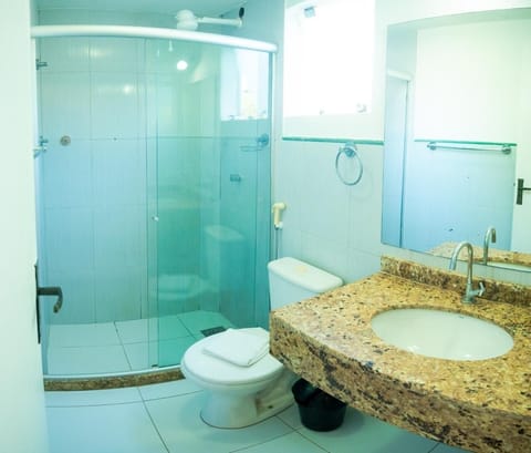 Deluxe Single Room, 1 Bedroom, Poolside | Bathroom | Shower, free toiletries, bidet, soap