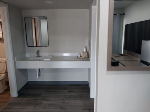 Deluxe Double Room, 2 Queen Beds | Free WiFi, bed sheets