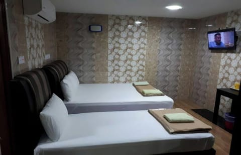 Triple Room | Soundproofing, WiFi (free)