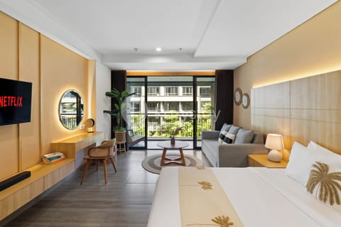 Studio, Balcony, Pool View | Iron/ironing board, free WiFi