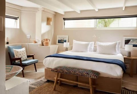 Econo room with detached bathroom | Blackout drapes, iron/ironing board, free WiFi, bed sheets