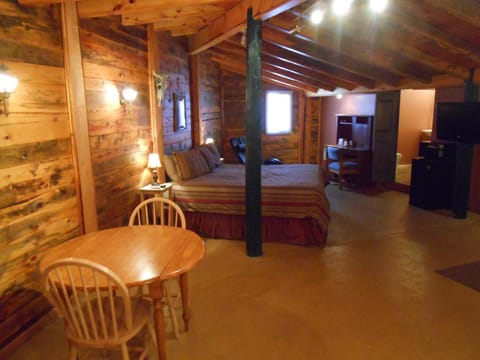 Classic Double Room, 2 Double Beds | Free WiFi, bed sheets