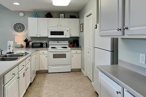 Condo (1 Bedroom) | Property amenity