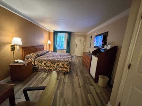 Desk, blackout drapes, iron/ironing board, free WiFi