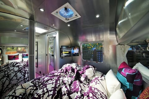 Deluxe Room | Hypo-allergenic bedding, pillowtop beds, individually decorated