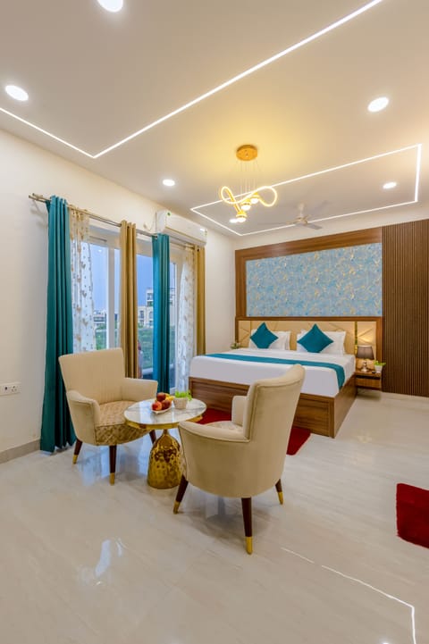 Executive Room, 1 Double Bed, Non Smoking, Garden Area | Egyptian cotton sheets, premium bedding, minibar, in-room safe