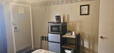 Junior Room, 1 Double Bed, Ground Floor | Premium bedding, memory foam beds, individually decorated