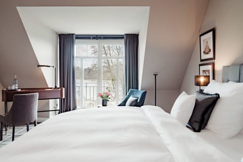 Deluxe Double Room, Balcony, Lake View | Egyptian cotton sheets, premium bedding, down comforters, pillowtop beds