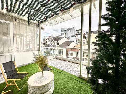 City Double Room Single Use | Desk, soundproofing, free WiFi