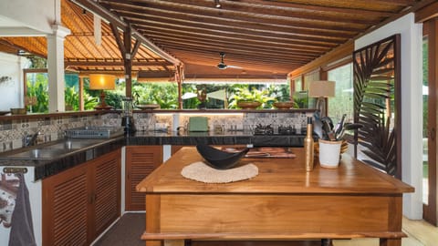 Villa, Garden View | Private kitchen | Fridge, microwave, stovetop, cookware/dishes/utensils