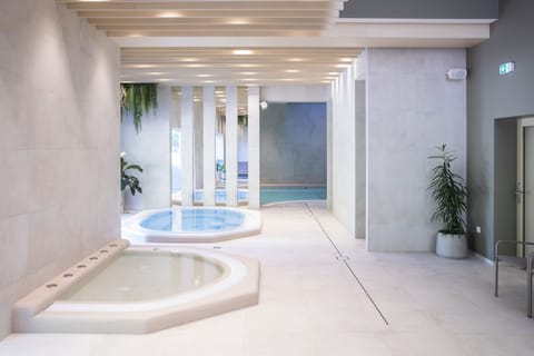 Sauna, facials