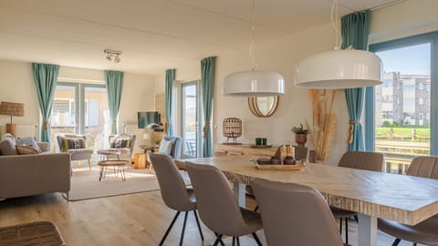 Villa (Villa Comfort) | Living room | TV