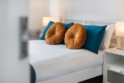 Apartment | 2 bedrooms, desk, Internet