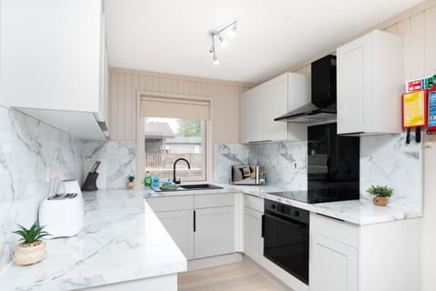 Apartment | 3 bedrooms, Internet