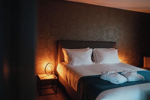 Suite | Desk, laptop workspace, blackout drapes, iron/ironing board