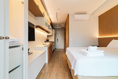 Studio | Blackout drapes, iron/ironing board, free WiFi