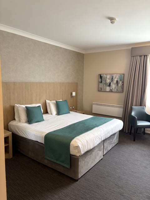 Premium bedding, individually decorated, individually furnished, desk