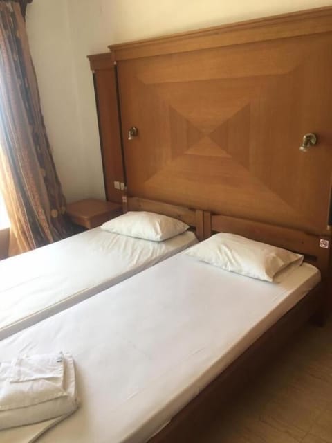 Basic Apartment, Partial Sea View | Free WiFi, bed sheets