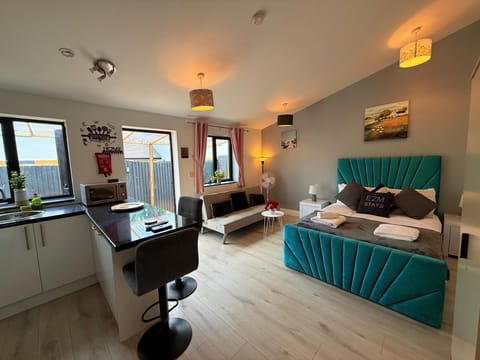 1 bedroom, iron/ironing board, free WiFi