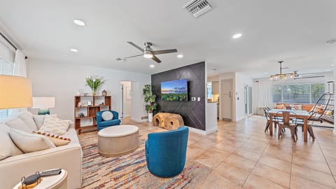 House, 3 Bedrooms | Living area | Smart TV