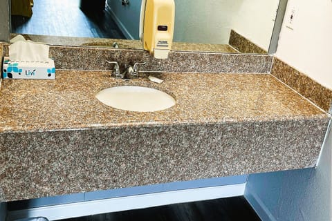 Free toiletries, towels