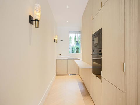 Apartment | Private kitchen | Fridge, microwave, oven, dishwasher