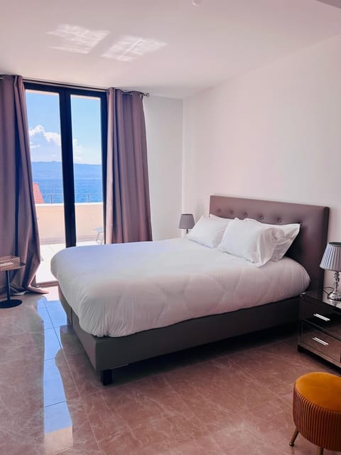 Deluxe Double Room, Sea View | Premium bedding, pillowtop beds, minibar, in-room safe
