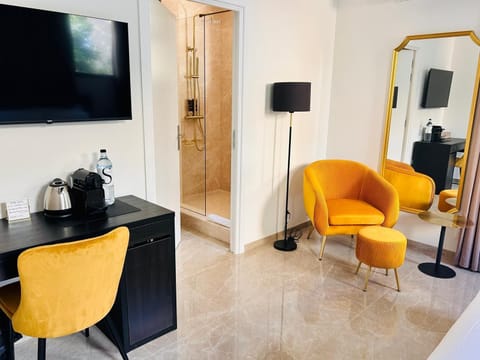 Classic Double Room | Premium bedding, pillowtop beds, minibar, in-room safe