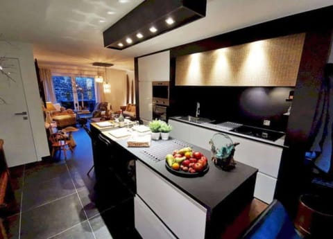 House | Private kitchen | Highchair