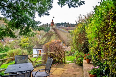 Cottage | Outdoor dining