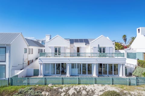 House, 4 Bedrooms, Smoking, Patio | Exterior