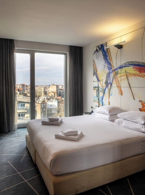 Economy Single Room | Minibar, desk, laptop workspace, soundproofing