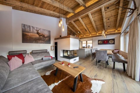 Chalet | Living area