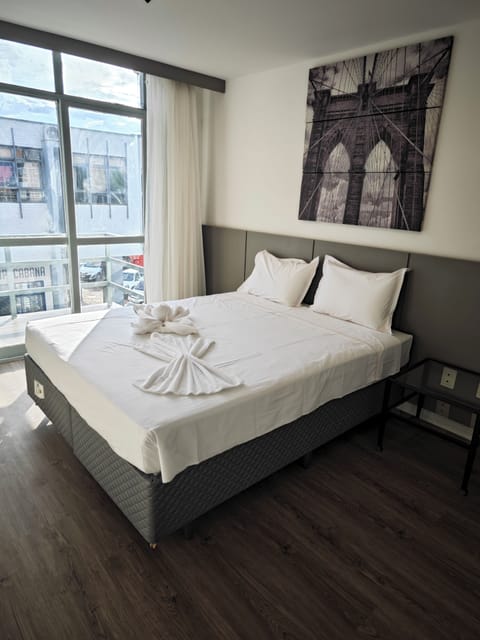 Apartment, 1 Queen Bed, Non Smoking | 1 bedroom, free WiFi, bed sheets