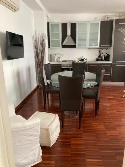 Apartment | Private kitchen | Fridge, microwave, stovetop, cookware/dishes/utensils