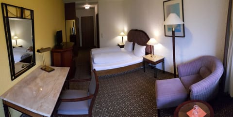 Double Room, Balcony | In-room safe, desk, free WiFi, wheelchair access