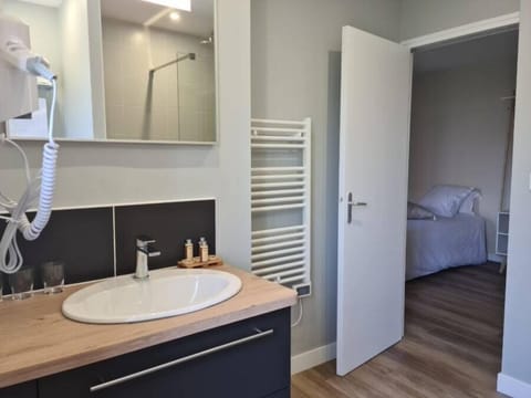 Comfort Room, Ensuite | Bathroom | Slippers