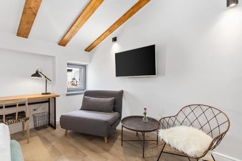 Deluxe Double Room, Sea View | Laptop workspace, free WiFi