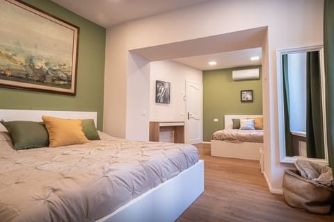 Comfort Triple Room, City View | Desk, free WiFi